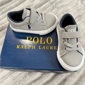 Ralph Lauren Kids Sneakers in Gray
